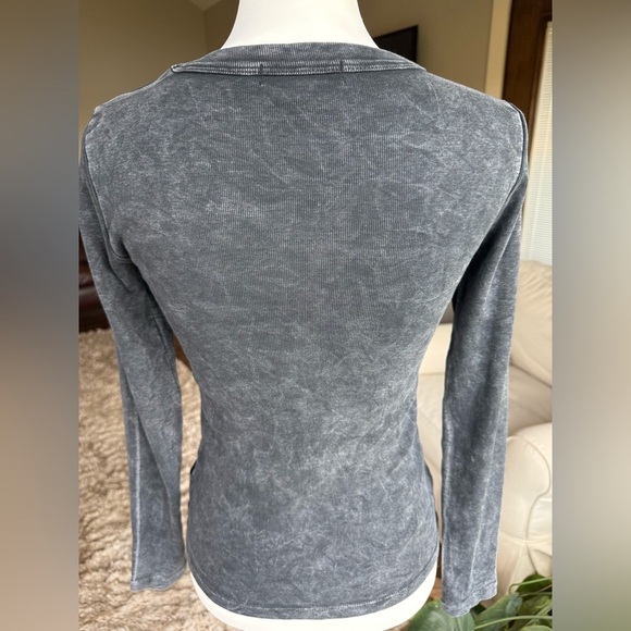 Michael Stars XS Washed Black Long Sleeve Crew Neck Knit Top - Picture 3 of 7